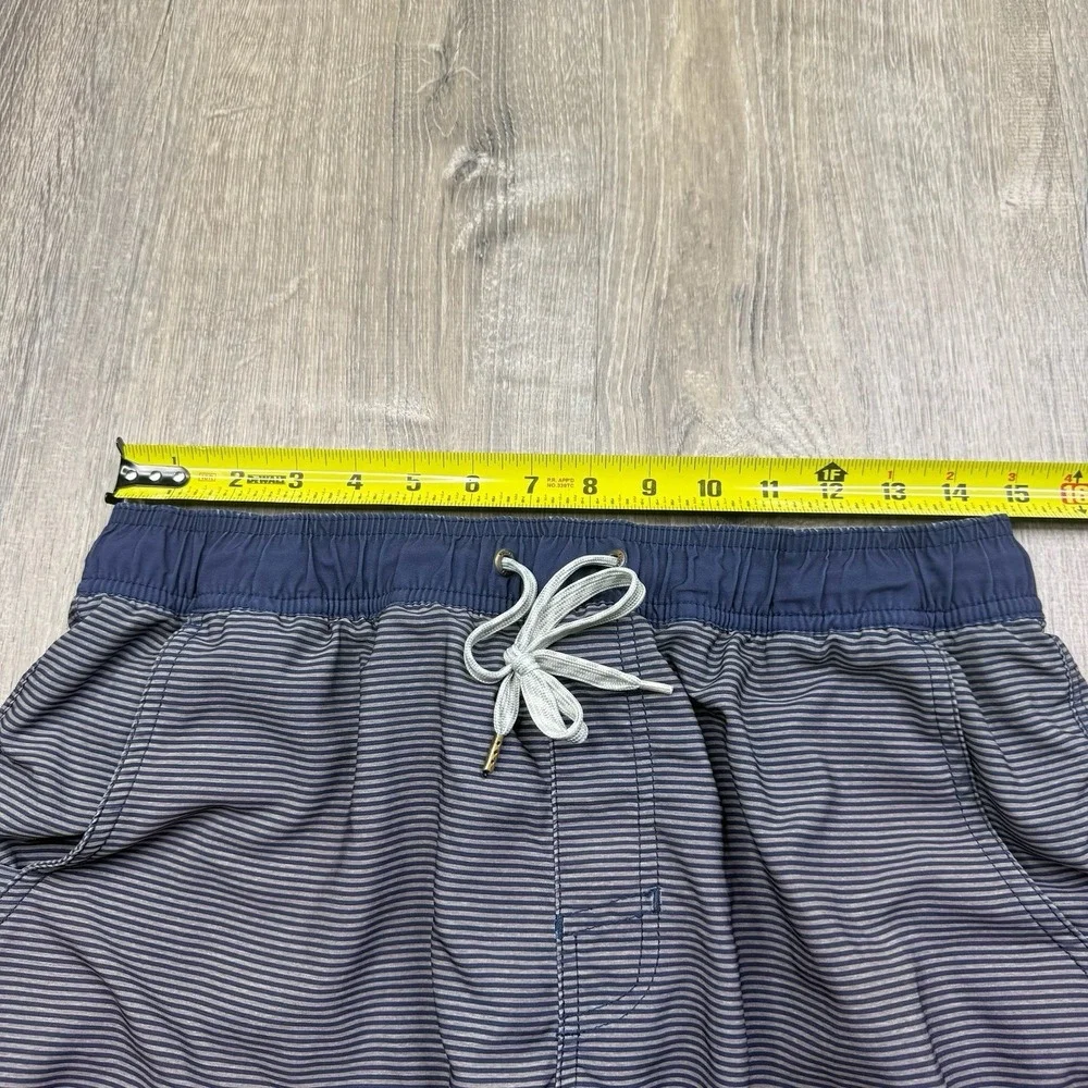 Vuori Kore Shorts Striped Lined Gym Athletic Men Size Small Blue Gray Drawstring